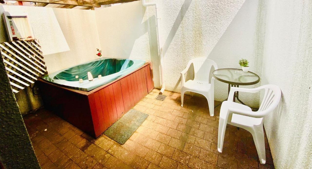 Baden Lodge Motel - Private Spa Bath Rotorua Exterior foto